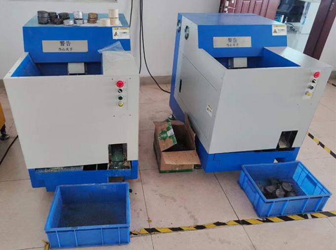 एल्यूमीनियम चिप्स के लिए हाइड्रोलिक स्वचालित ब्रिकेटिंग मशीन धातु पाउडर चिप केक प्रेस 4